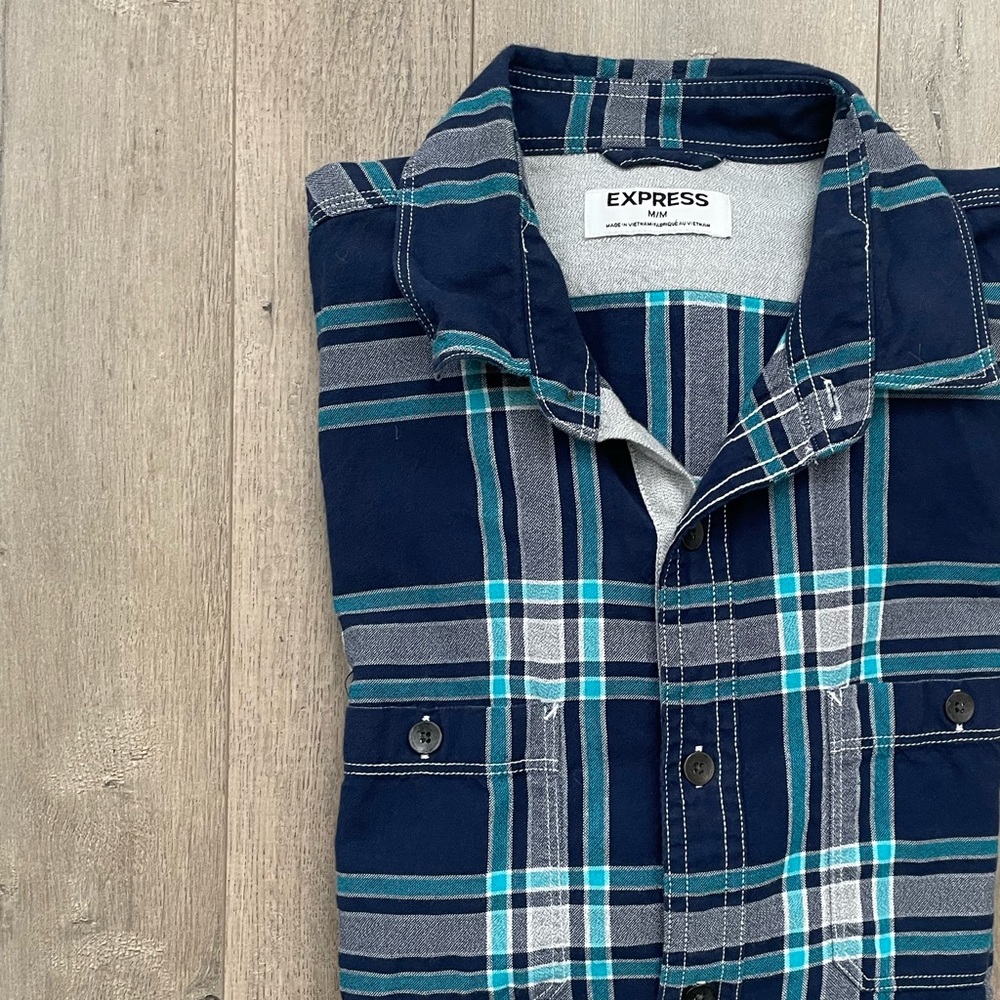 BOGO Express Navy Blue Checkered Button Down Shirt Size M